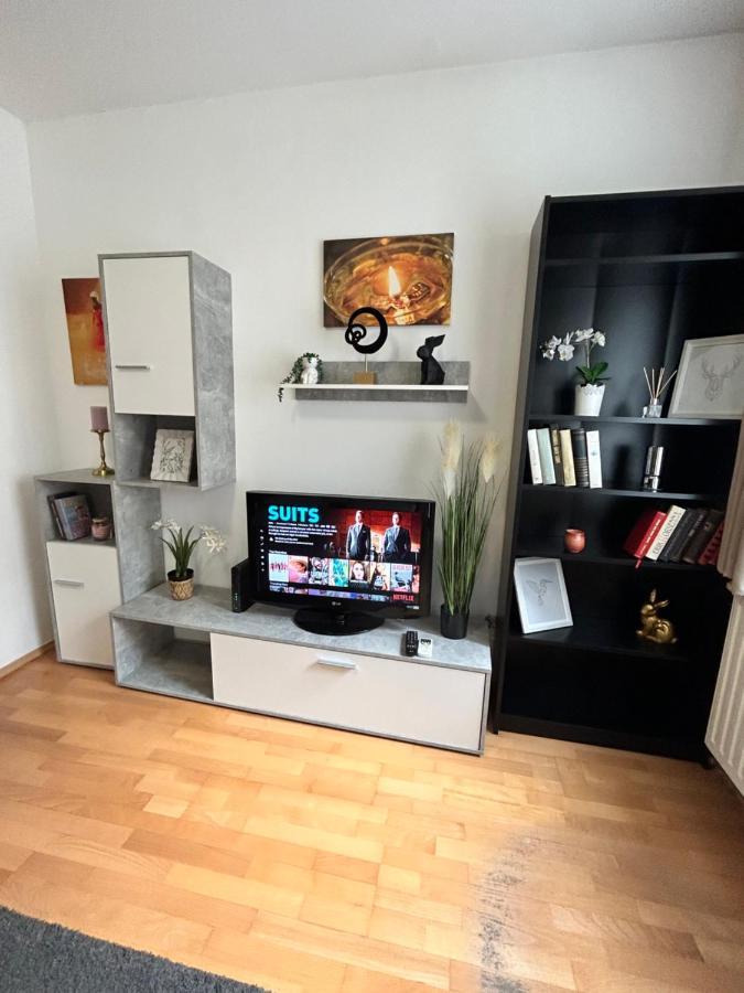 Danube Dwelling Akacfa 26 - Private Indoor Garage Apartamento Budapest Exterior foto
